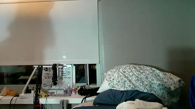 cuddlyavenue online show from 10-13-25, 01:38