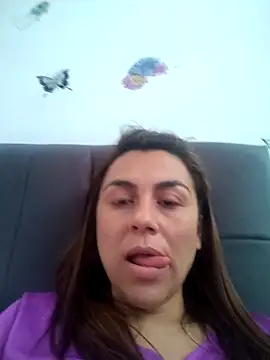 Snapshot of vanessa-titisM chatting on 04-26-26, 05:32 vanessa-titisM online show from 04-26-26, 05:32