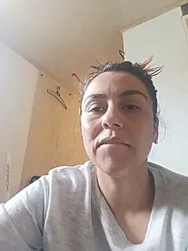 Snapshot of vanessa-titisM chatting on 05-31-26, 04:58 vanessa-titisM online show from 05-31-26, 04:58