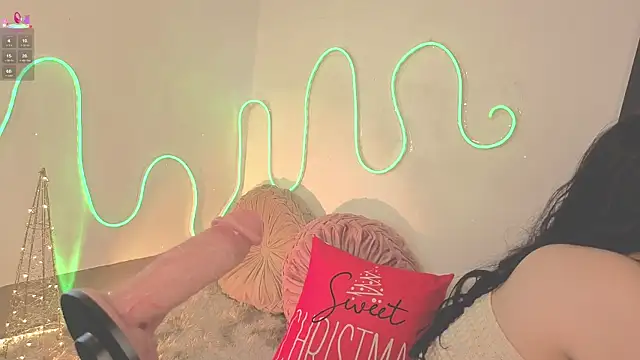 ashlynnlowe  online show from 12-14-25, 07:07