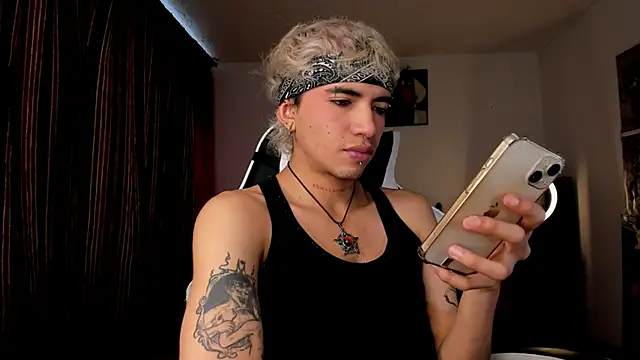 guynextdo0r online show from 10-22-25, 08:30