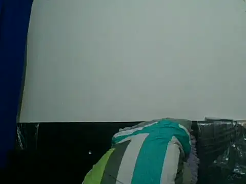 Snapshot of bluc96cm chatting on 09-20-25, 02:56 bluc96cm online show from 09-20-25, 02:56