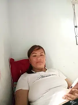 Snapshot of Tamara-a chatting on 09-13-25, 12:43 Tamara-a online show from 09-13-25, 12:43