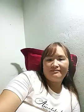 Snapshot of Tamara-a chatting on 10-13-25, 01:11 Tamara-a online show from 10-13-25, 01:11