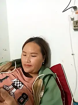 Snapshot of Tamara-a chatting on 12-16-25, 12:54 Tamara-a online show from 12-16-25, 12:54