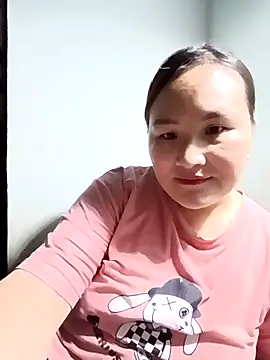 Snapshot of Tamara-a chatting on 02-14-26, 12:35 Tamara-a online show from 02-14-26, 12:35