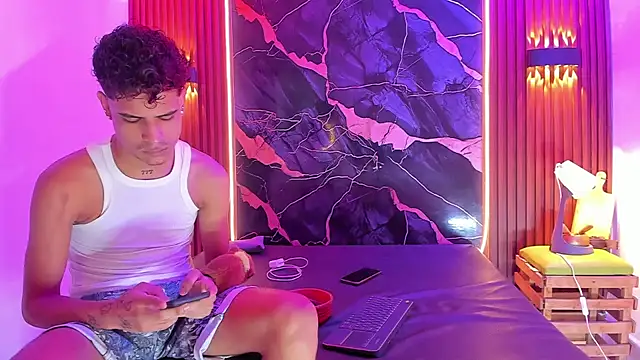 Lucky boys  X online show from 10-20-25, 12:05