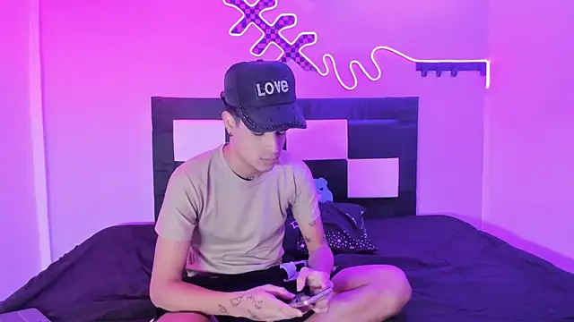 Lucky boys  X online show from 04-01-26, 11:33