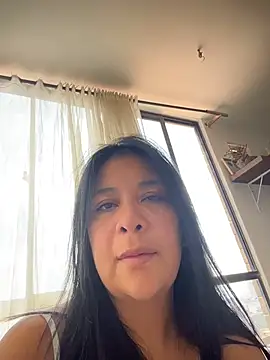 Snapshot of IrisDuvall chatting on 04-25-26, 05:43 IrisDuvall online show from 04-25-26, 05:43