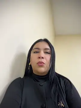 Snapshot of IrisDuvall chatting on 04-30-26, 11:31 IrisDuvall online show from 04-30-26, 11:31