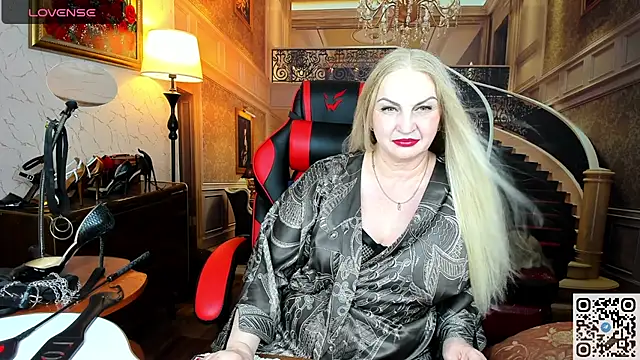 Snapshot of Nina_Devillle chatting on 07-19-26, 12:42 Nina Devillle online show from 07-19-26, 12:42