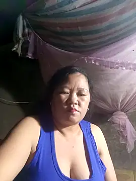 riso-00 online show from 09-30-25, 03:50