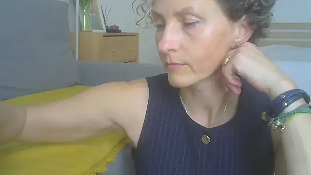 Sylira online show from 07-25-26, 12:47