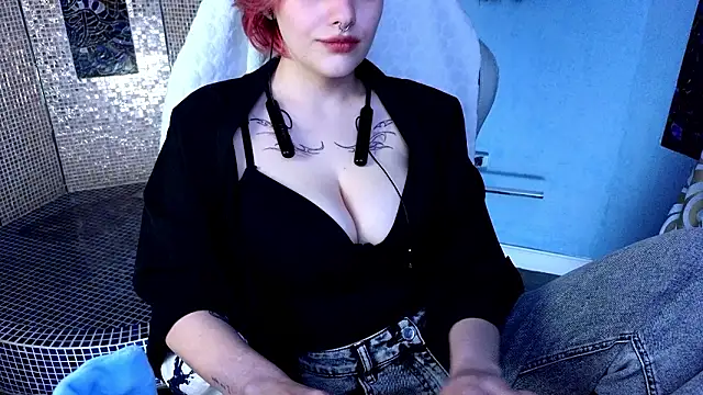 Snapshot of Eniferi chatting on 02-04-26, 08:25 Eniferi online show from 02-04-26, 08:25