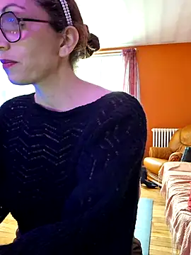 Snapshot of ChouqxxxCoreleone chatting on 12-15-25, 10:19 ChouqxxxCoreleone online show from 12-15-25, 10:19