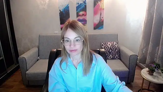 shy hot cat online show from 10-03-25, 08:33