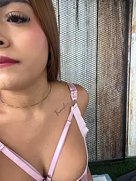Snapshot of MayaMoanXXX chatting on 06-05-26, 01:17 MayaMoanXXX online show from 06-05-26, 01:17