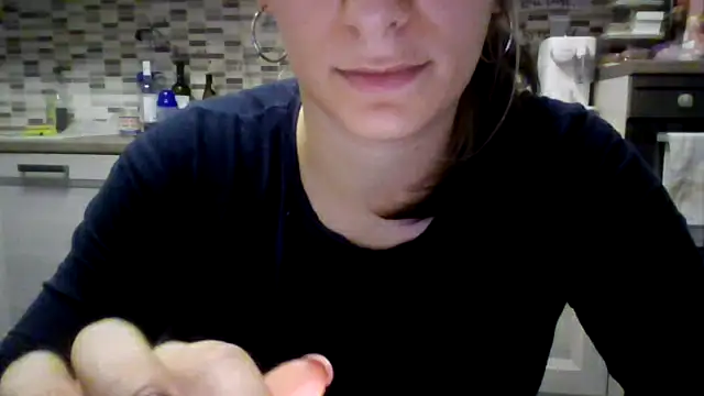 Snapshot of Camaleontica chatting on 10-30-25, 08:09 Camaleontica online show from 10-30-25, 08:09