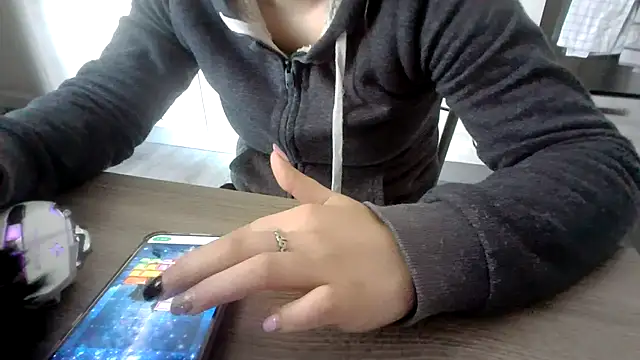 Snapshot of Camaleontica chatting on 11-12-25, 08:48 Camaleontica online show from 11-12-25, 08:48