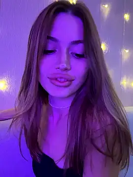 Elizabeth Tay online show from 10-15-25, 05:02