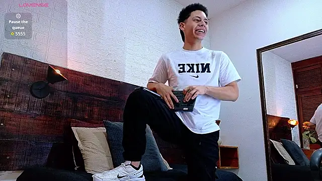 JhosuaVega online show from 11-21-25, 04:33