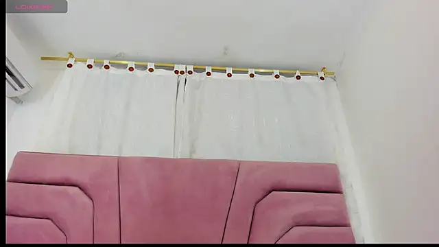 miajhonsonx online show from 04-10-26, 04:12