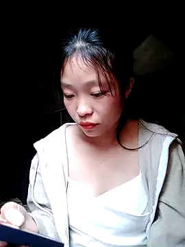 Snapshot of Phuoc_xx chatting on 12-18-25, 03:01 Phuoc xx online show from 12-18-25, 03:01
