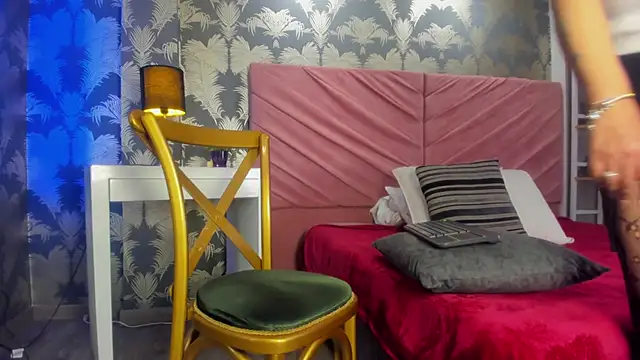 VictoriaQueen Fg online show from 11-08-25, 12:49