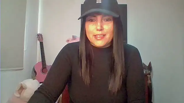 Snapshot of Venusina_07 chatting on 05-08-26, 04:01 Venusina 07 online show from 05-08-26, 04:01