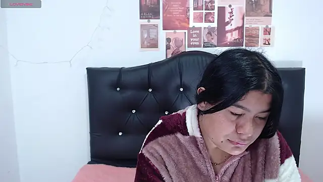 April Becker online show from 03-25-26, 04:18