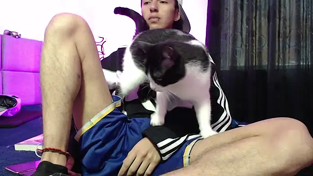 Snapshot of NaytonFreeman chatting on 11-21-25, 11:31 NaytonFreeman online show from 11-21-25, 11:31