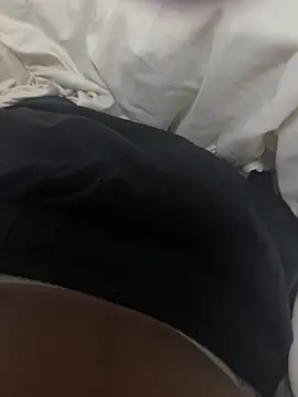 Snapshot of dlasian2026 chatting on 09-14-25, 10:20 dlasian2026 online show from 09-14-25, 10:20