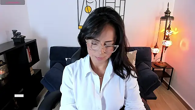 Snapshot of Lyliboomm chatting on 10-14-25, 09:26 Lyliboomm online show from 10-14-25, 09:26