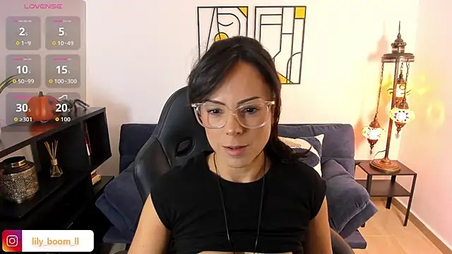 Snapshot of Lyliboomm chatting on 10-23-25, 09:46 Lyliboomm online show from 10-23-25, 09:46