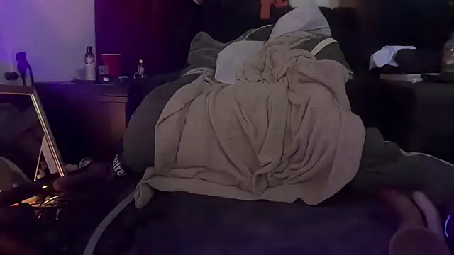 jasoncali305 online show from 04-19-26, 03:55