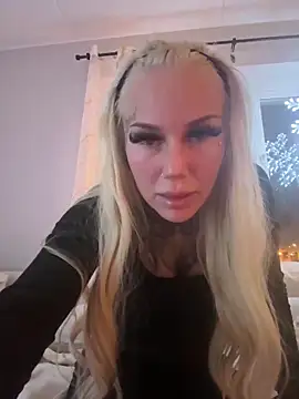 Snapshot of paulinaalatalo chatting on 12-18-25, 08:04 paulinaalatalo online show from 12-18-25, 08:04