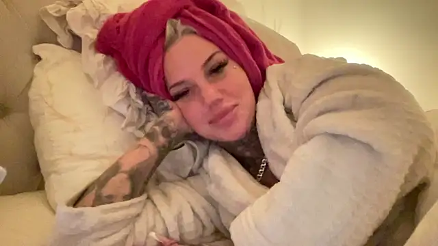 Snapshot of paulinaalatalo chatting on 02-10-26, 07:51 paulinaalatalo online show from 02-10-26, 07:51