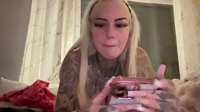 Snapshot of paulinaalatalo chatting on 03-11-26, 06:47 paulinaalatalo online show from 03-11-26, 06:47