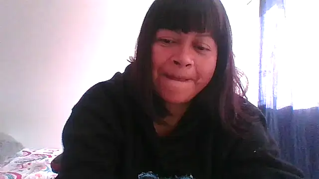 Snapshot of adri89-g chatting on 01-06-26, 01:37 adri89-g online show from 01-06-26, 01:37
