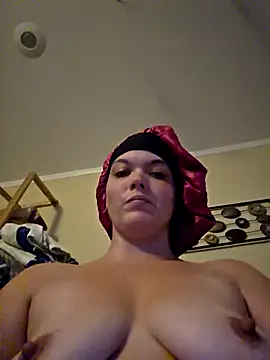 Snapshot of powhatanqueen chatting on 10-12-25, 10:09 powhatanqueen online show from 10-12-25, 10:09