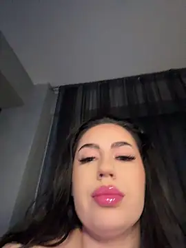 Snapshot of Andrestarr chatting on 06-19-26, 07:39 Andrestarr online show from 06-19-26, 07:39