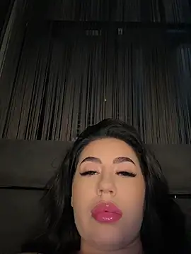 Snapshot of Andrestarr chatting on 06-20-26, 05:49 Andrestarr online show from 06-20-26, 05:49
