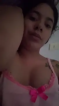 Snapshot of Dante_cati chatting on 10-15-25, 04:40 Dante cati online show from 10-15-25, 04:40