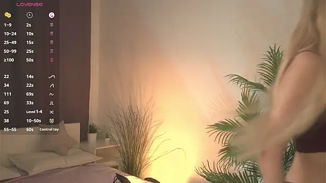 ellliefrost online show from 09-15-25, 12:49