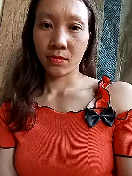 Snapshot of bonnie-00 chatting on 09-15-25, 10:48 bonnie-00 online show from 09-15-25, 10:48