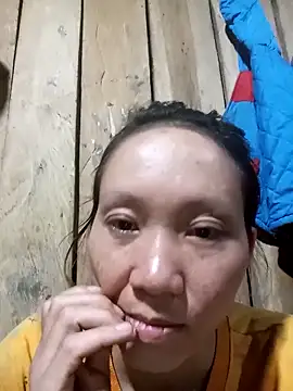 Snapshot of bonnie-00 chatting on 09-16-25, 11:22 bonnie-00 online show from 09-16-25, 11:22
