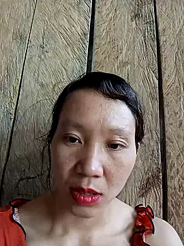 Snapshot of bonnie-00 chatting on 10-11-25, 02:11 bonnie-00 online show from 10-11-25, 02:11