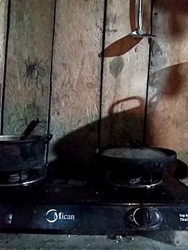 bonnie-00 online show from 11-16-25, 12:22