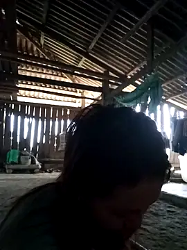 bonnie-00 online show from 04-15-26, 11:49