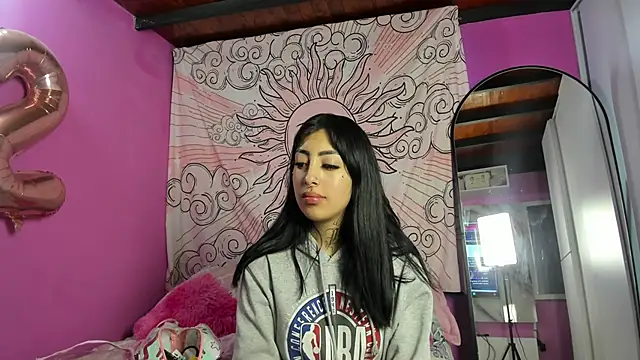 Missmoonstar online show from 09-17-25, 08:10